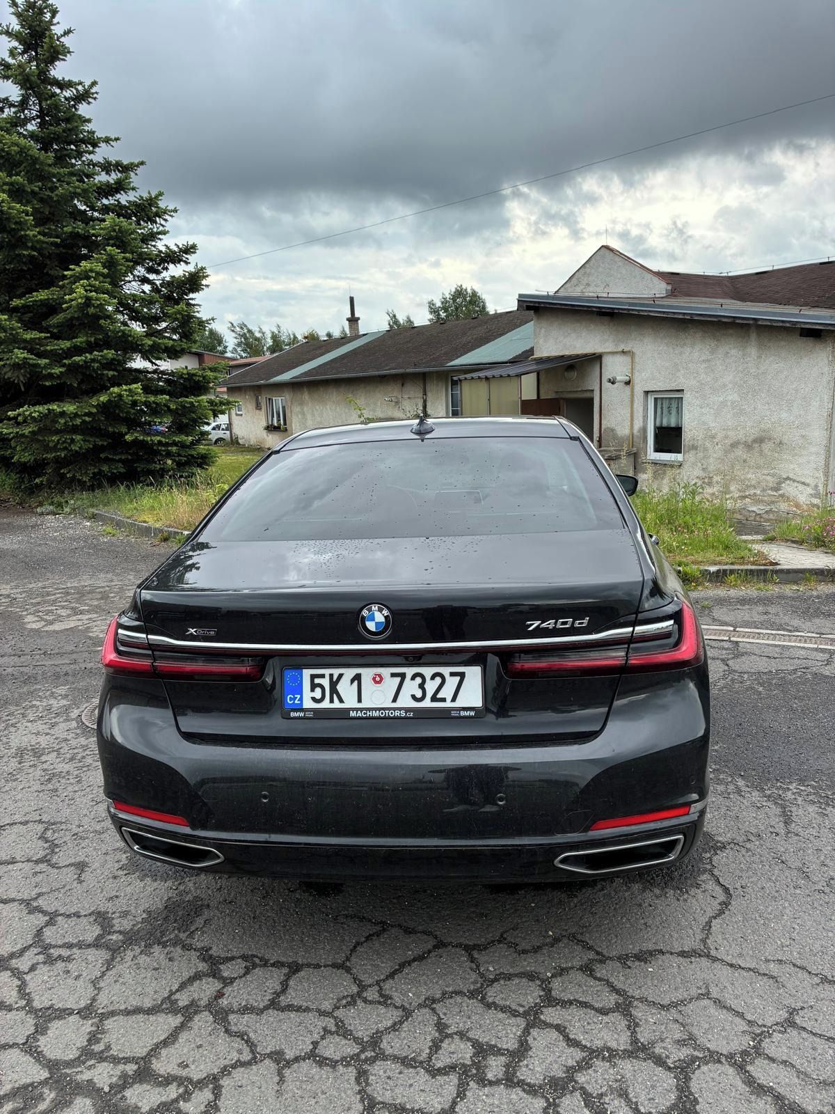 BMW Řada 7, 1 maj.plný servis nová STK - fotka 3