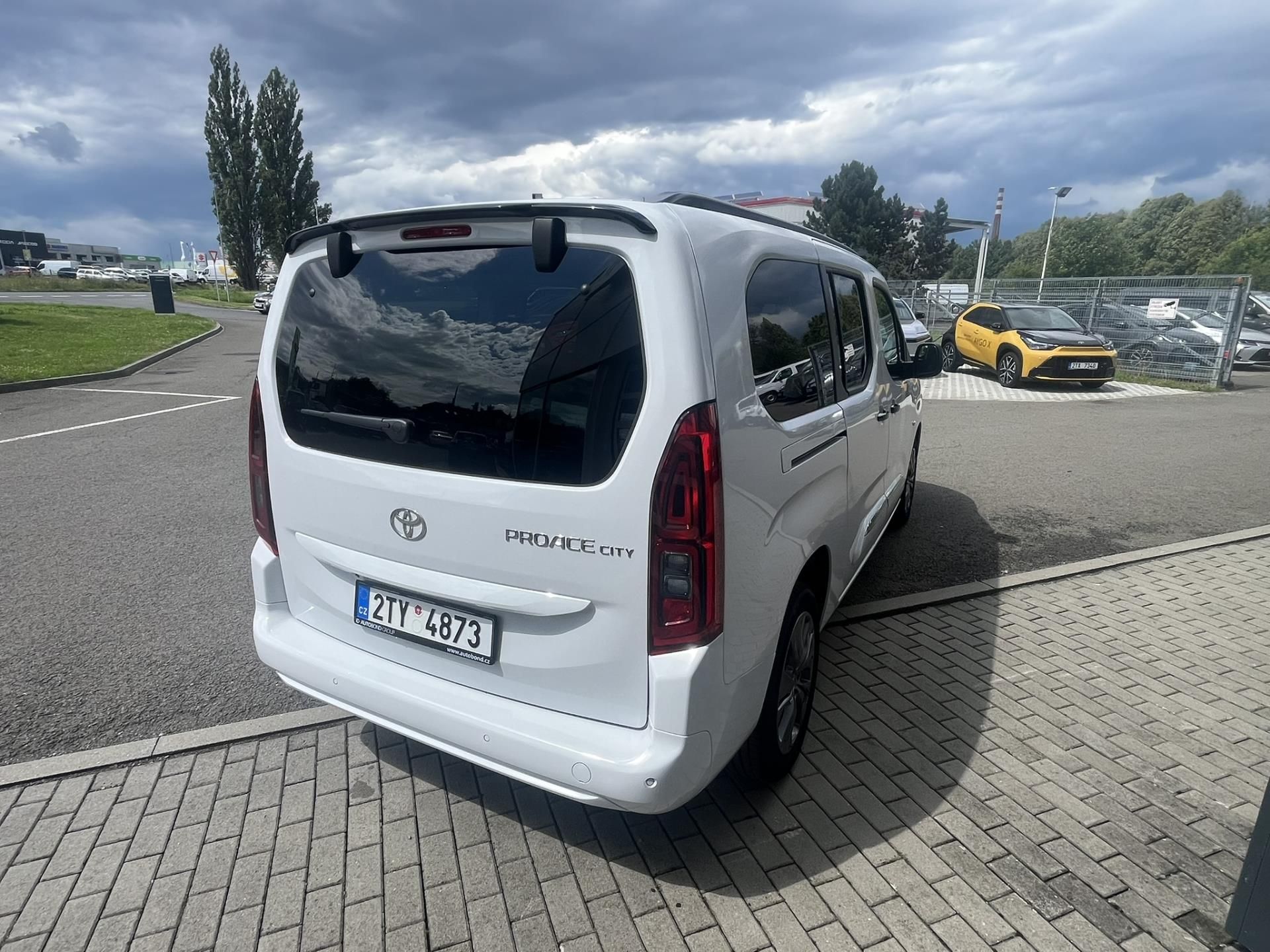 Toyota Proace City Verso, 1,5 D 130 8AT tažné, zimní kol - fotka 5