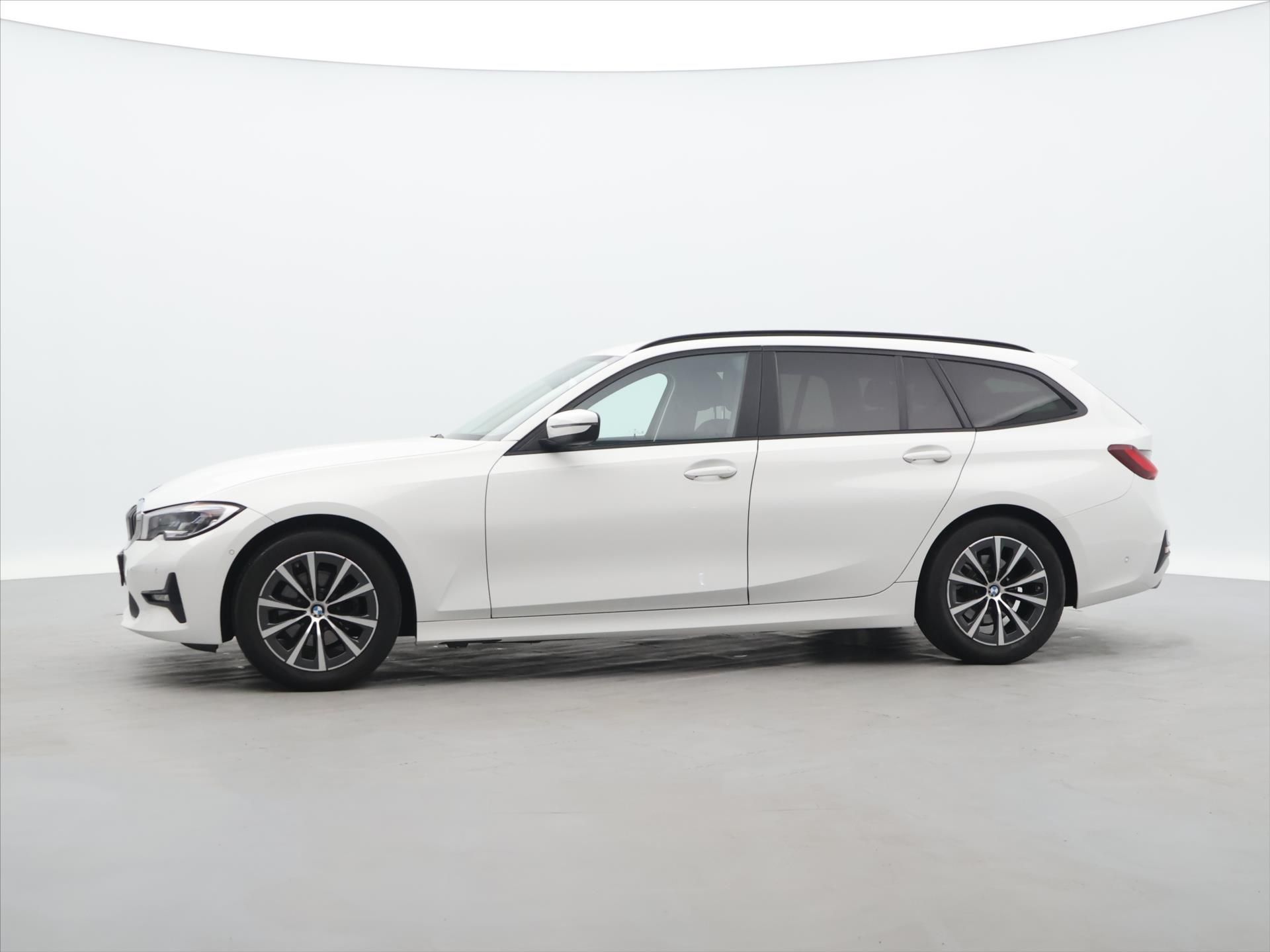 BMW Řada 3, Touring 2,0 320d 140kW CZ DPH - fotka 4