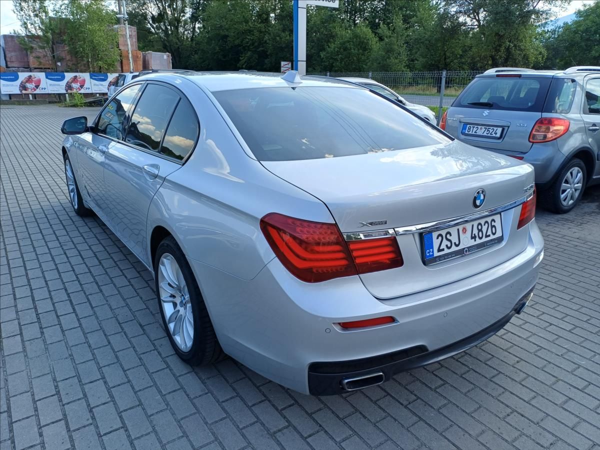 BMW Řada 7, 750d xDrive 3,0 280 kW - fotka 6