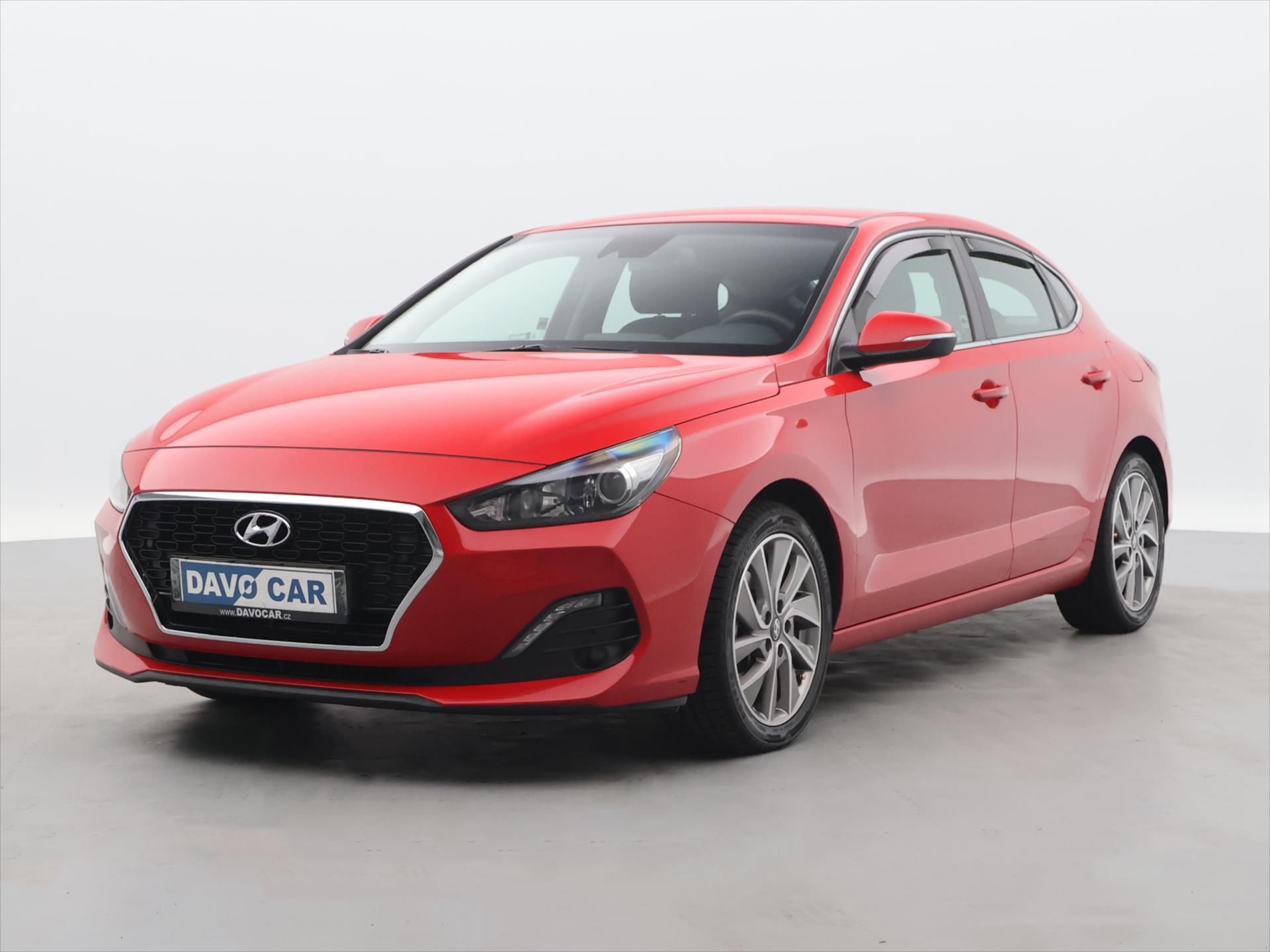 Hyundai i30, 1,4 T-GDI 103 kW Style Fastbac - fotka 3