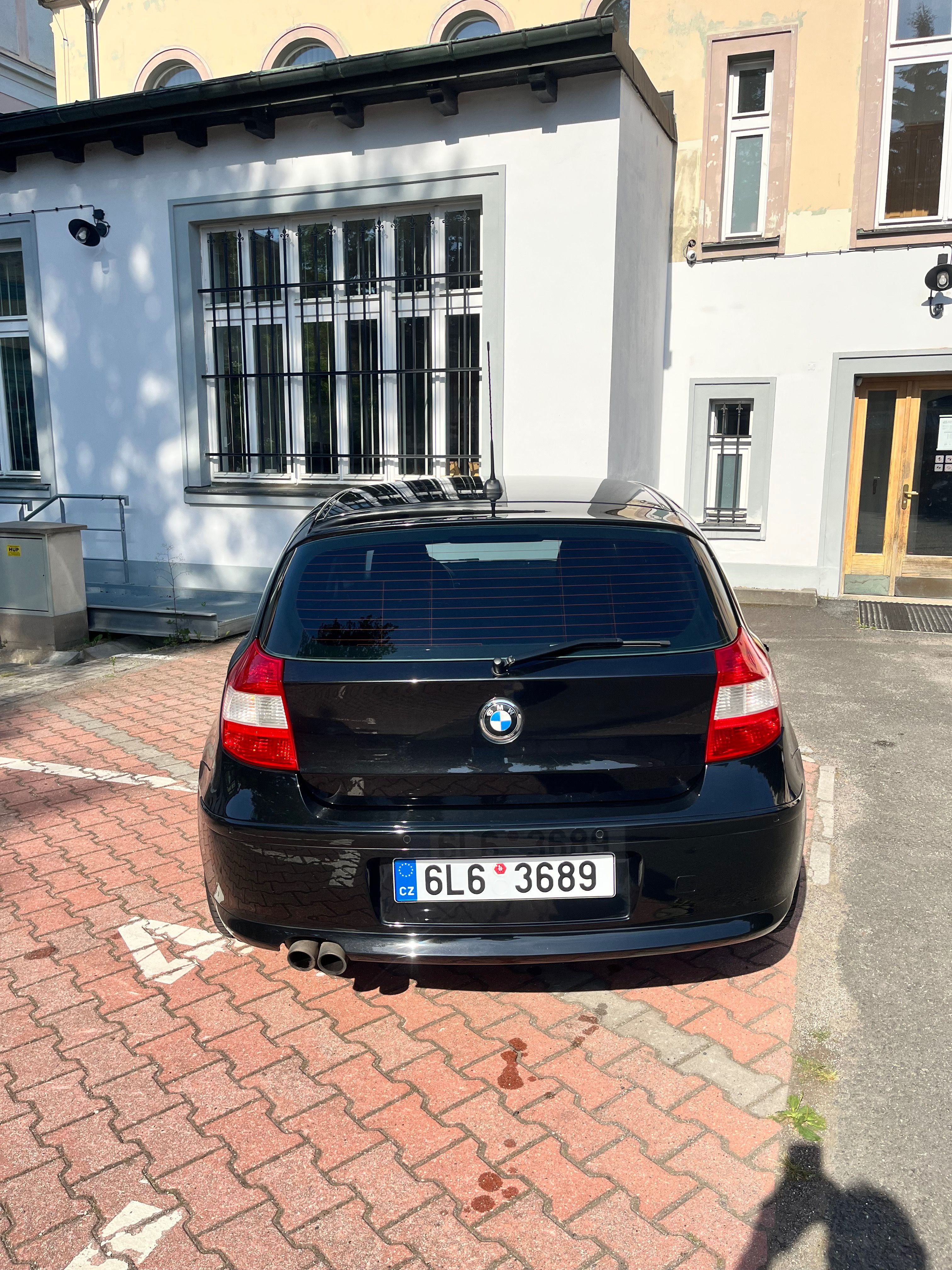 BMW Řada 1, BMW 130i - fotka 6