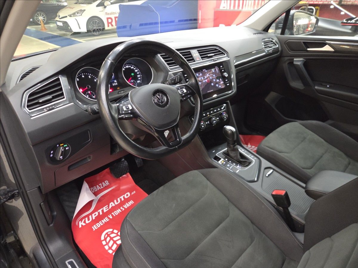 Volkswagen Tiguan, 1,5 TSi  -TOP VÝBAVA  Highline - fotka 5