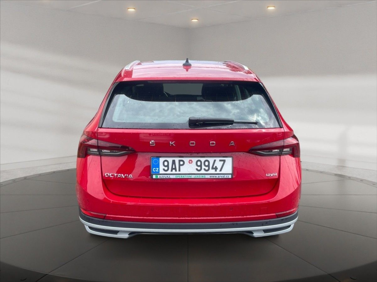Škoda Octavia, 2,0 TDI 147 Scout 4x4 AT - fotka 5