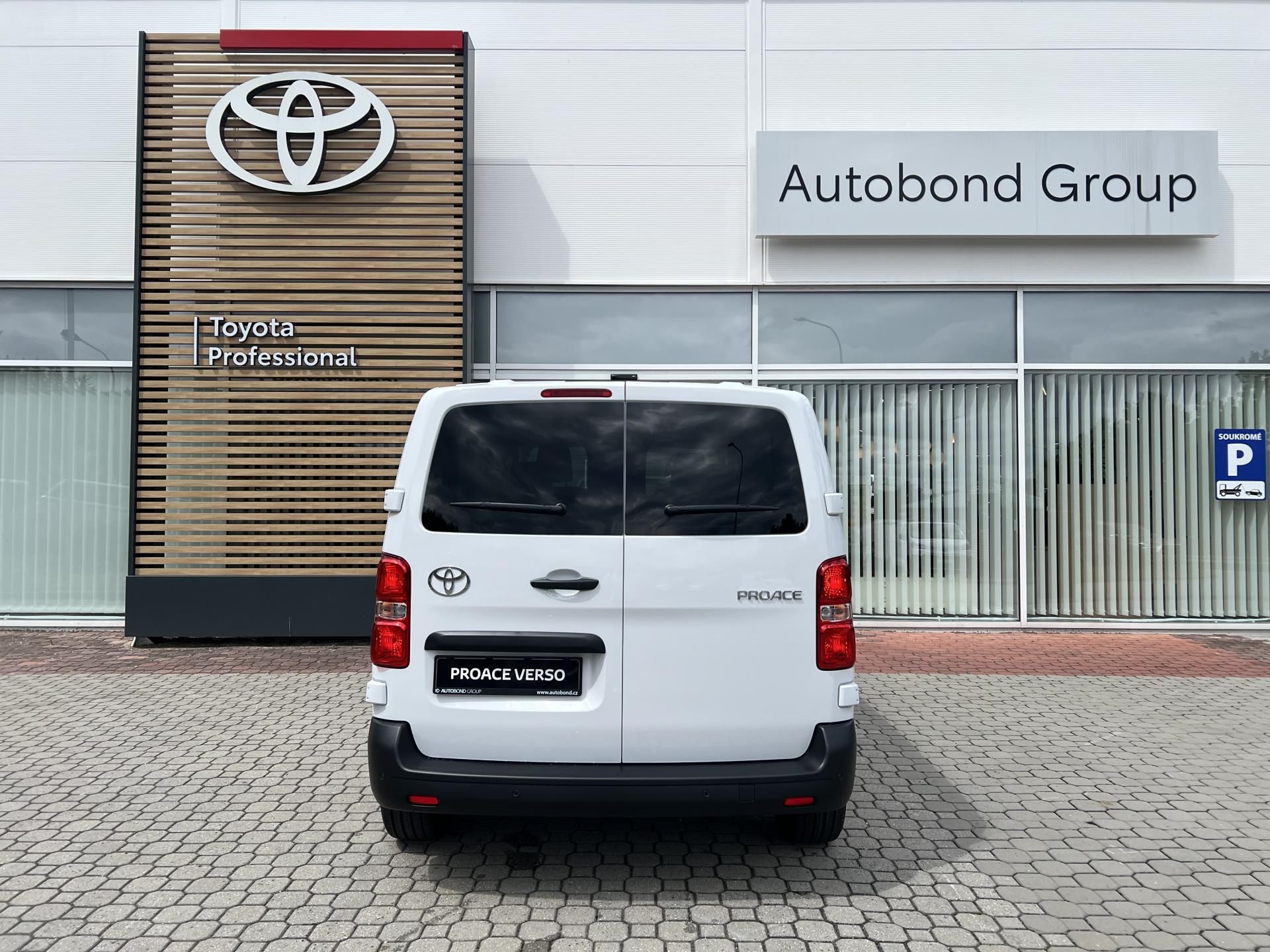 Toyota Proace Verso, 2.2D 150HP 6MT Combi 8S - fotka 5