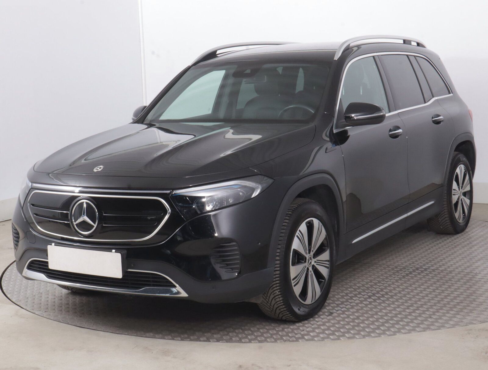 Mercedes-Benz EQB, EQB 300 4MATIC, SoH 95% - fotka 2