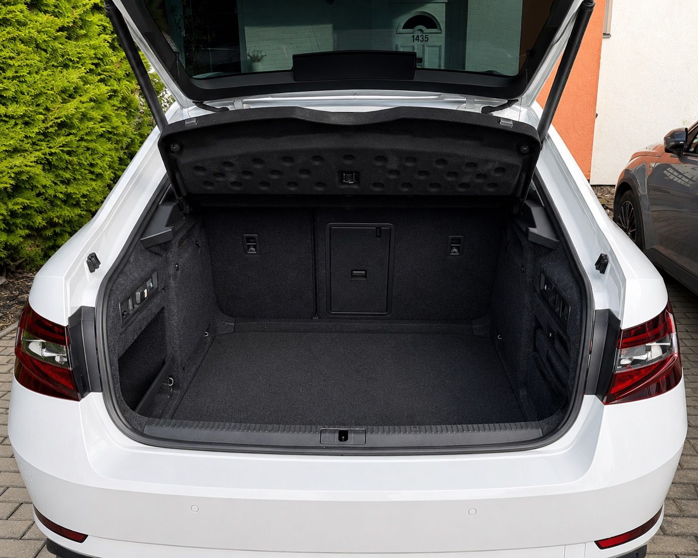 Škoda Superb, Škoda Superb III Sportline 2.0 - fotka 5