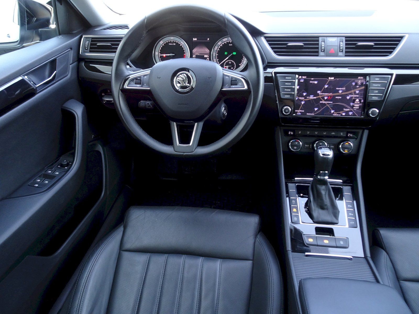 Škoda Superb, 2.0TDI DSG 4x4 L&K - fotka 5