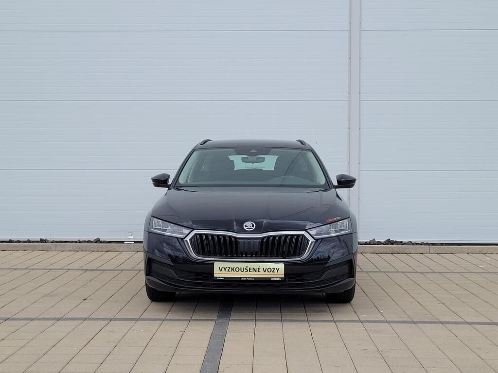 Škoda Octavia, Active Plus 1.5 TSI 110 kW - fotka 2