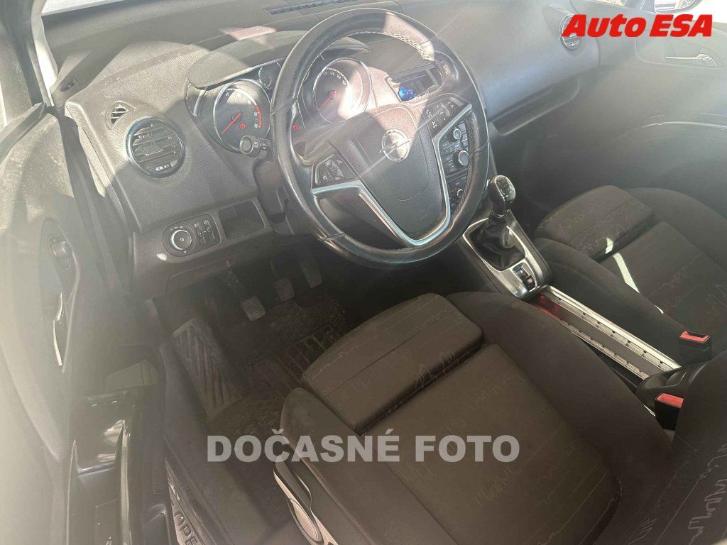 Opel Meriva, 1.4i,ČR - fotka 3