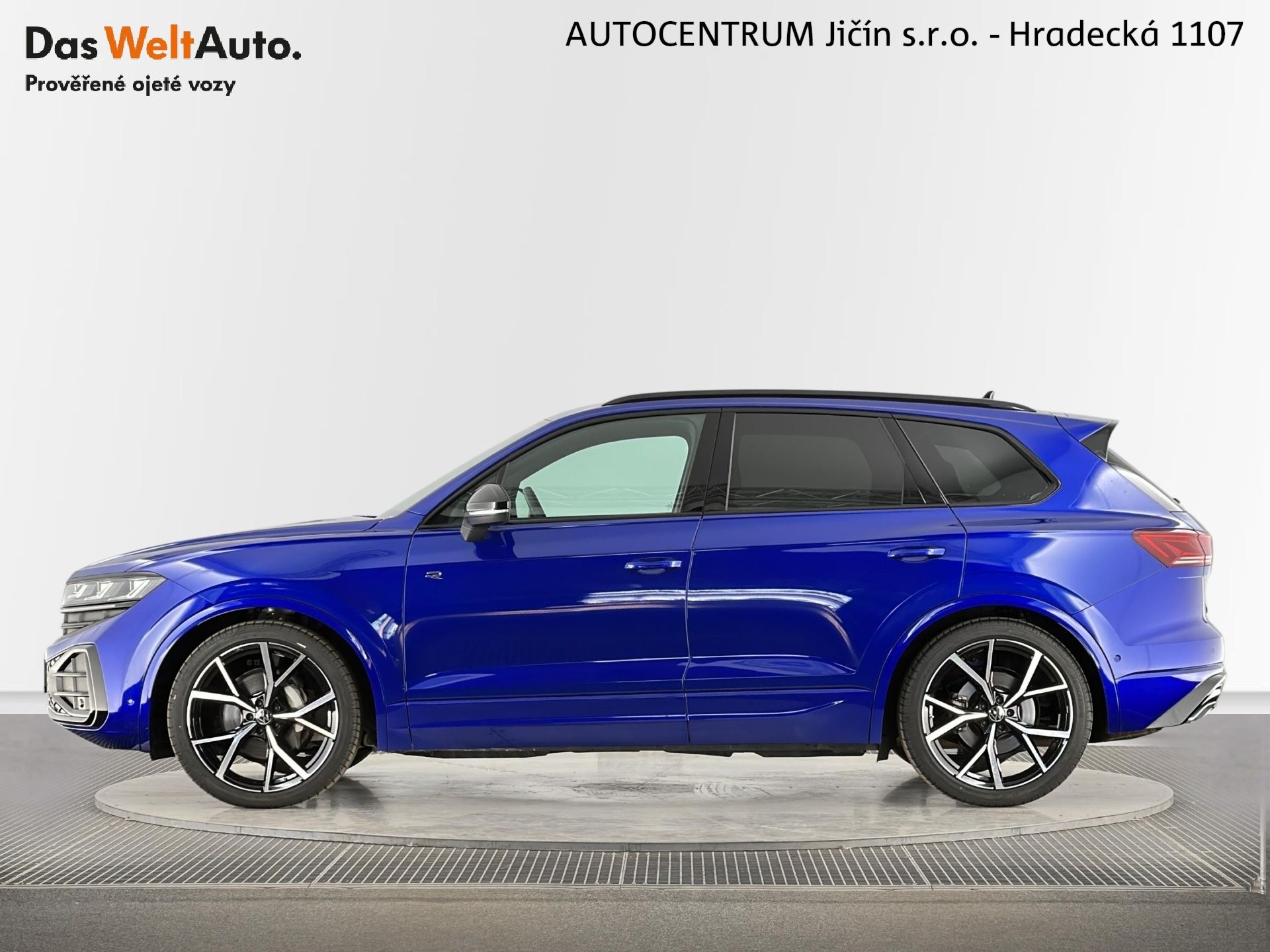 Volkswagen Touareg, R-Line Black Style 3.0 TDI 210 - fotka 3
