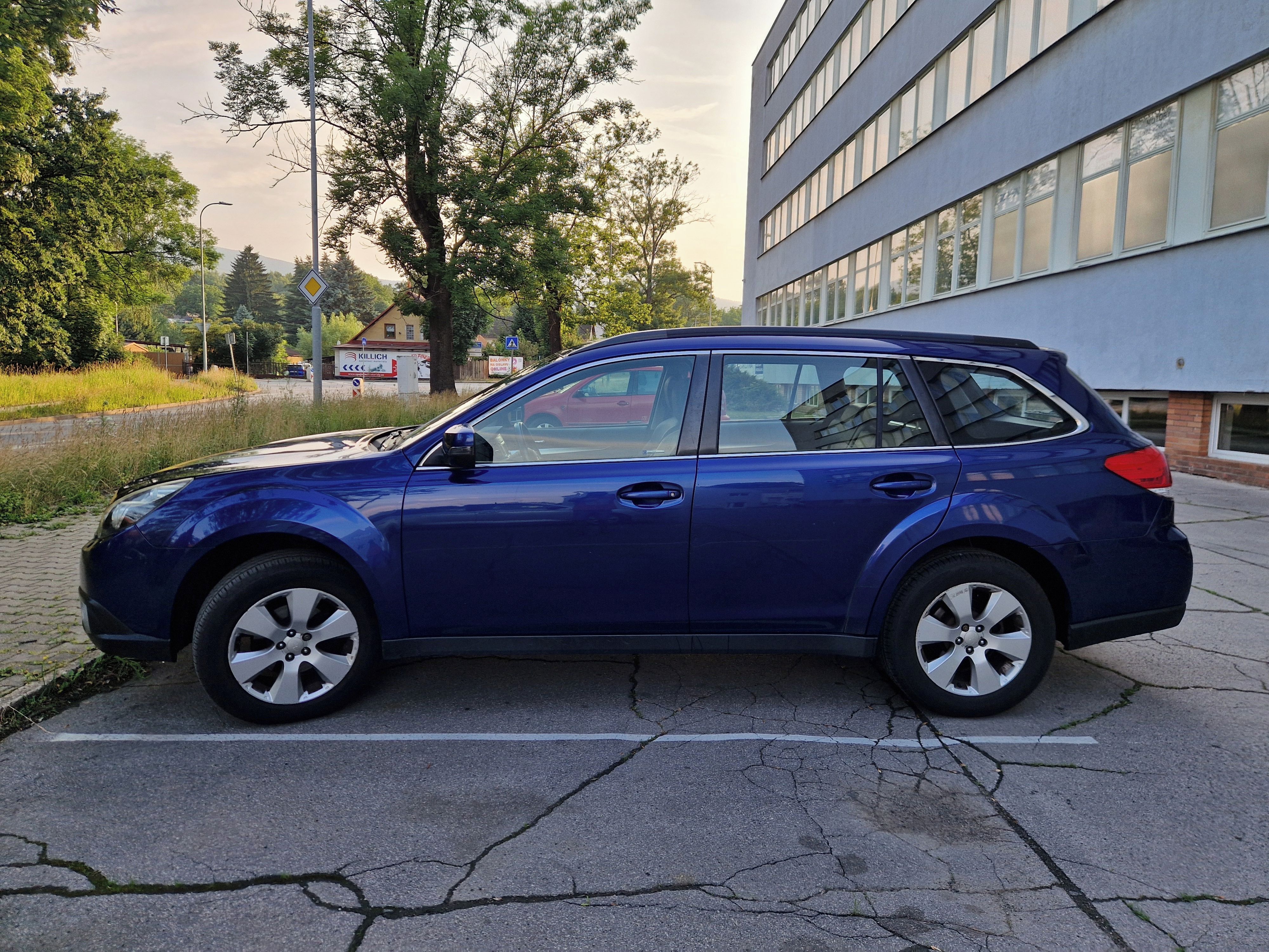 Subaru Outback, 2.5 I symmetrical AWD - fotka 3