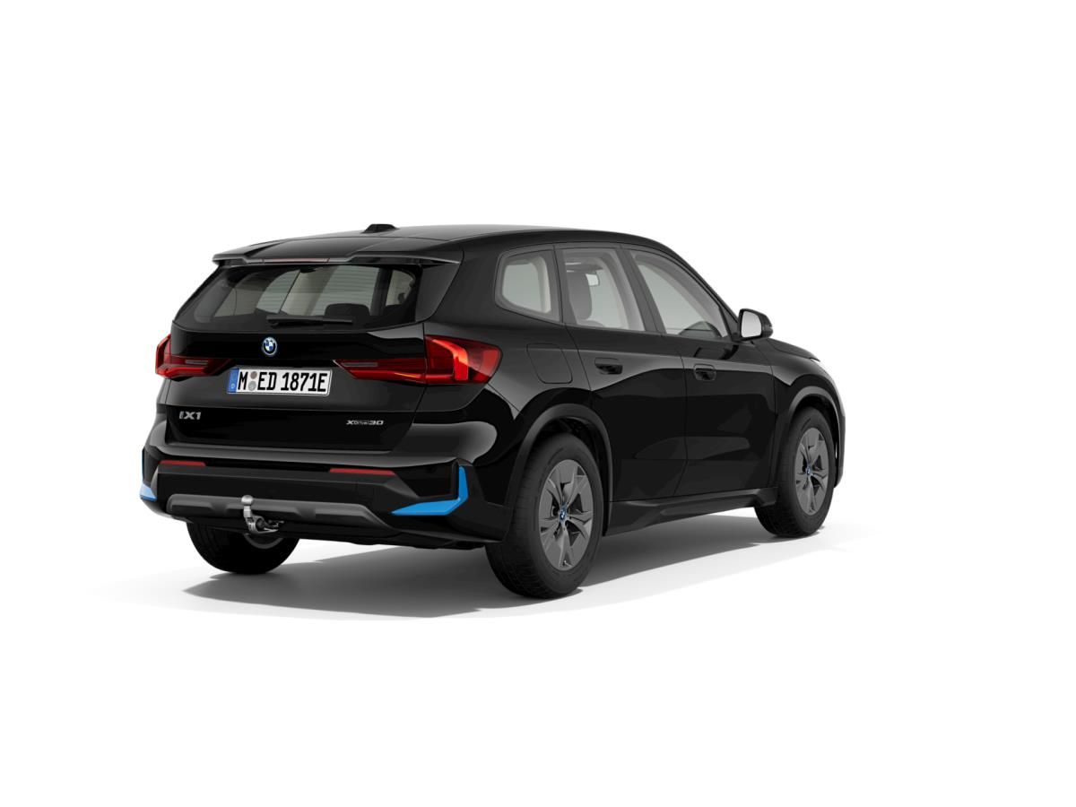 BMW iX1, xDrive30 - fotka 3