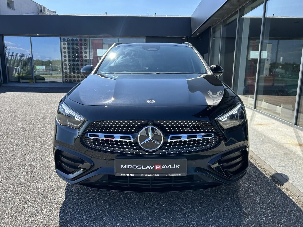 Mercedes-Benz GLA, 200d 4MATIC AMG Style Edition - fotka 2