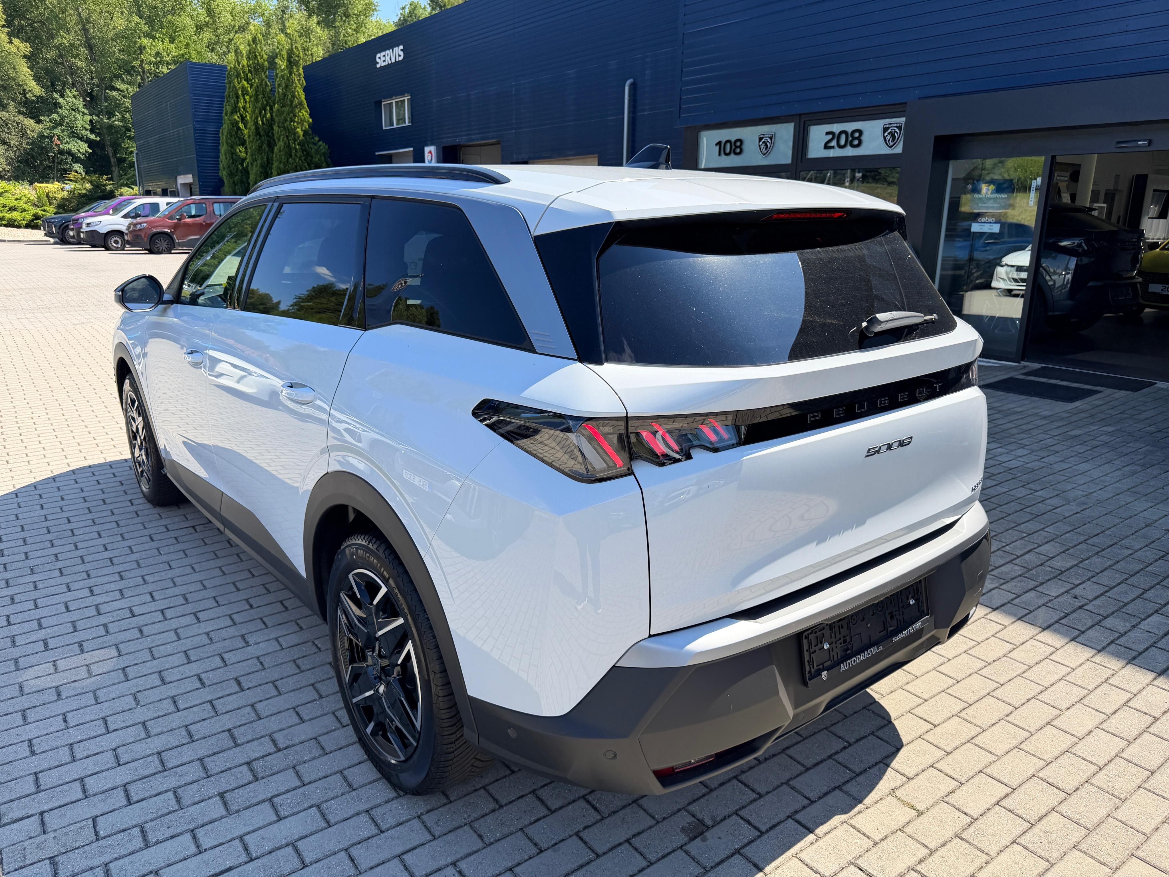 Peugeot 5008, BUSINESS Hybrid 145 e-DCS6 - fotka 5