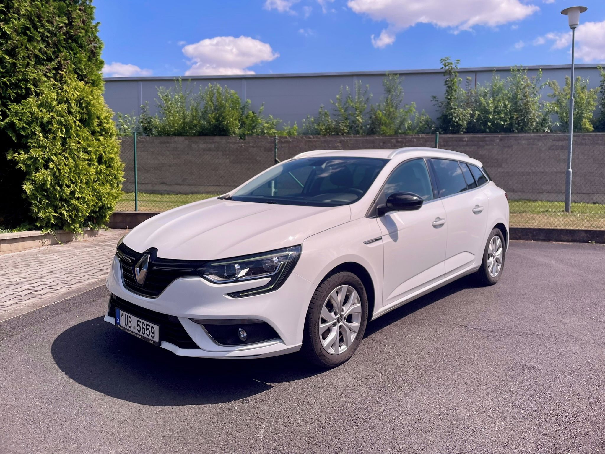 Renault Mégane, 1.3 TCe 85kw Grandtour TAŽNÉ