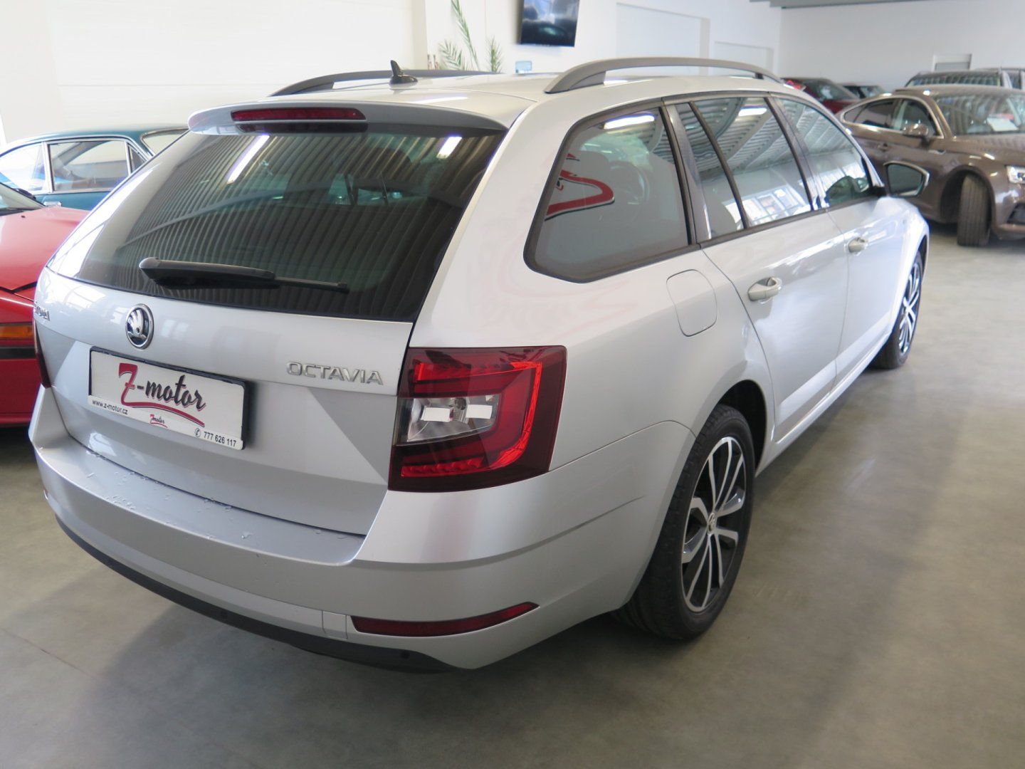 Škoda Octavia, 2.0TDI,DSG,kamera,klim,navi - fotka 4