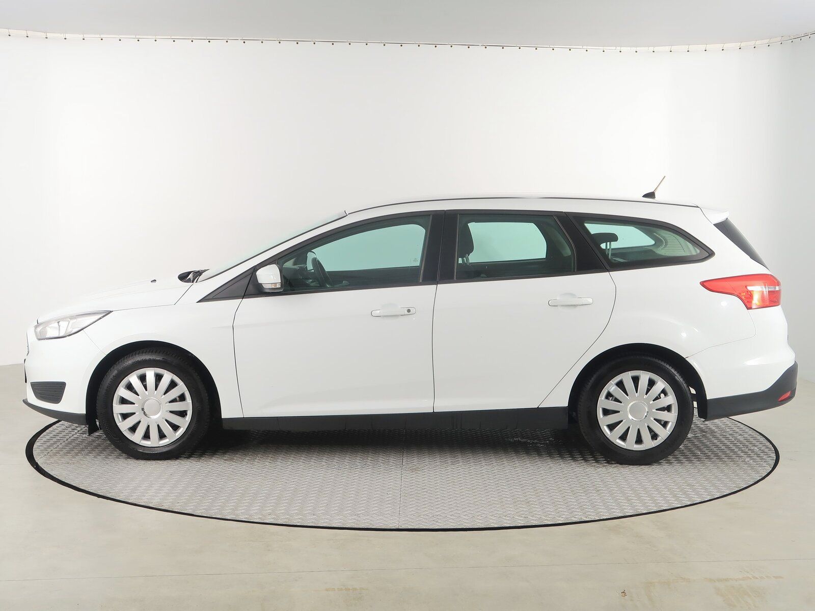 Ford Focus, 1.6 i, Serv.kniha, Klima - fotka 3