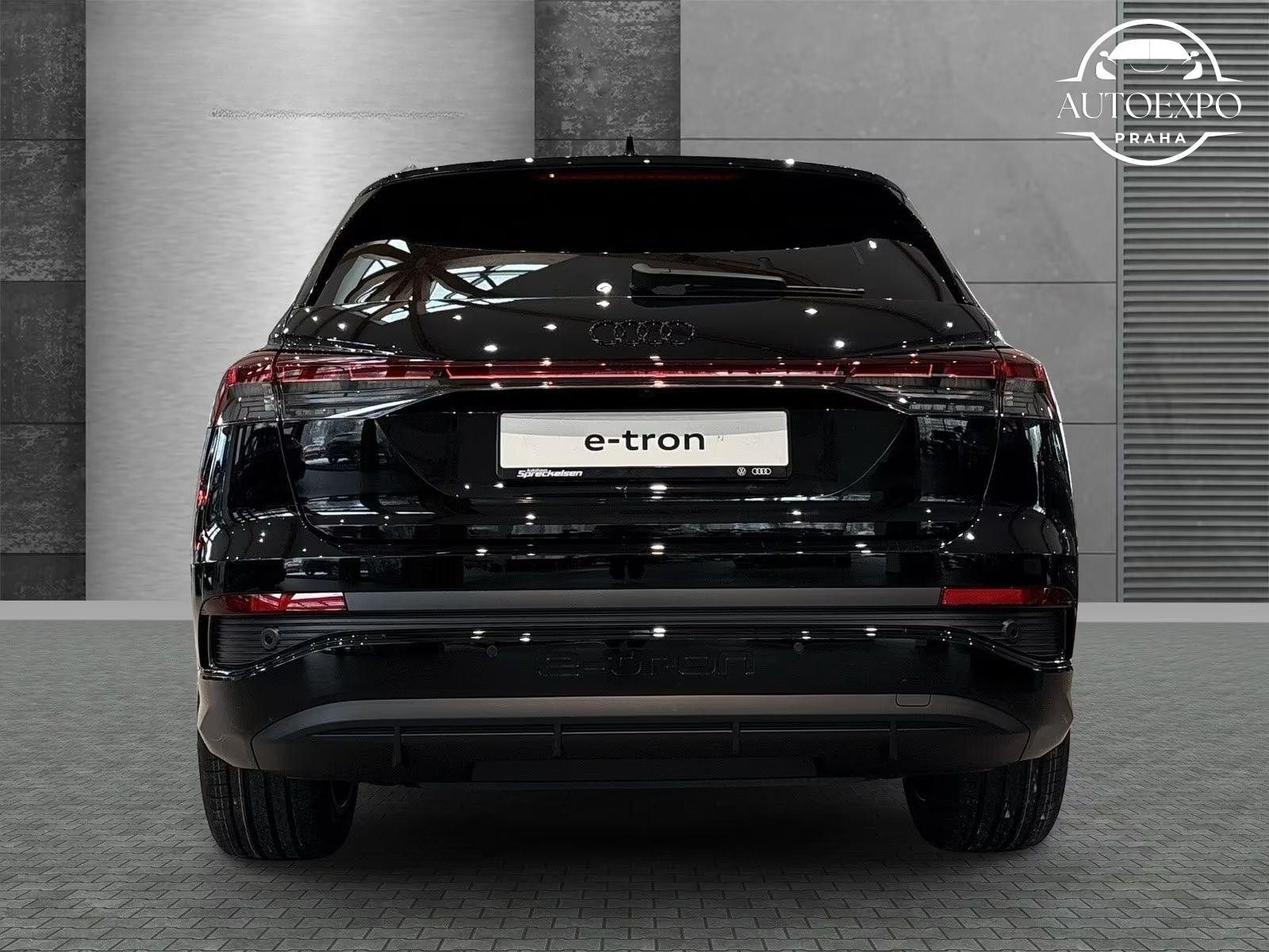 Audi Q4, e-tron 45 s line Navigace - fotka 6