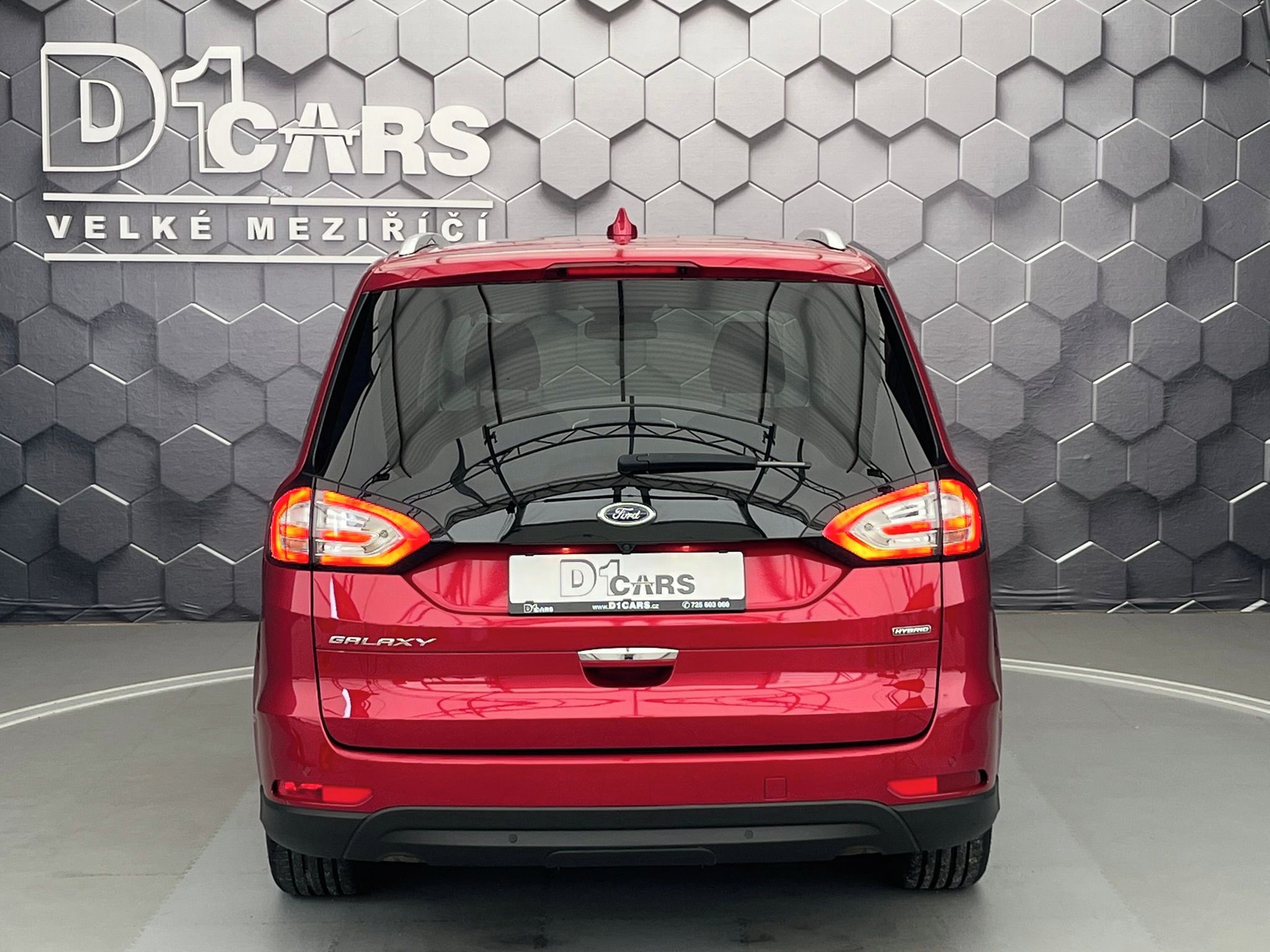 Ford Galaxy, 2.5 HEV TITANIUM 7 míst - fotka 3