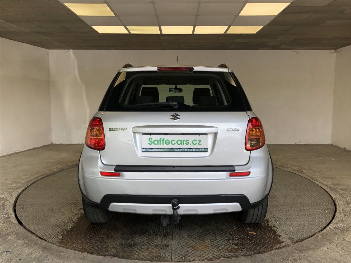 Suzuki SX4, 1,5 16V VVT-i - fotka 6