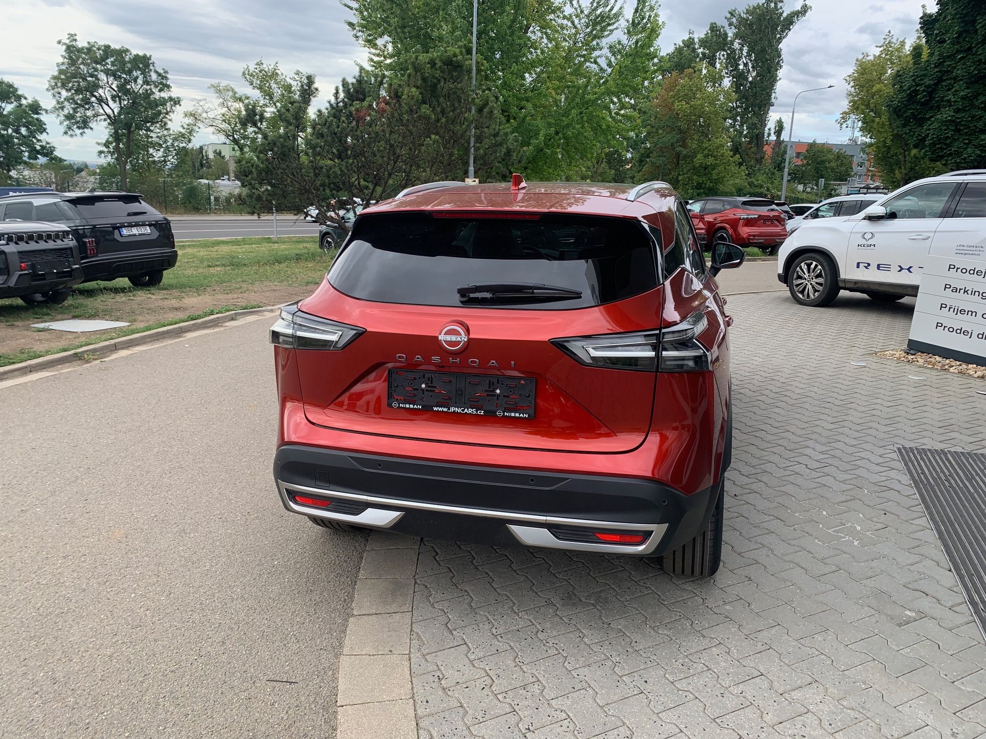 Nissan Qashqai, 1,3 DIG-T X-Tronic N-Connecta - fotka 5