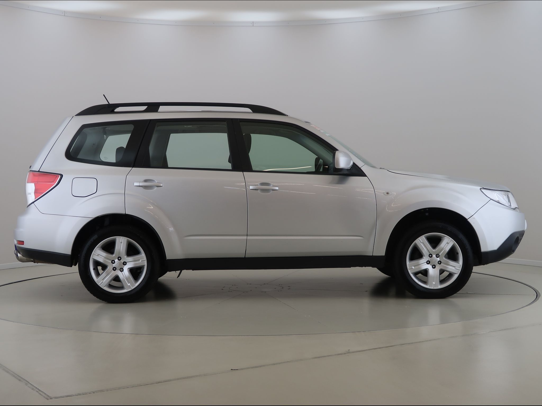 Subaru Forester, 2.0,110KW,4x4,Automat,Tažné - fotka 4