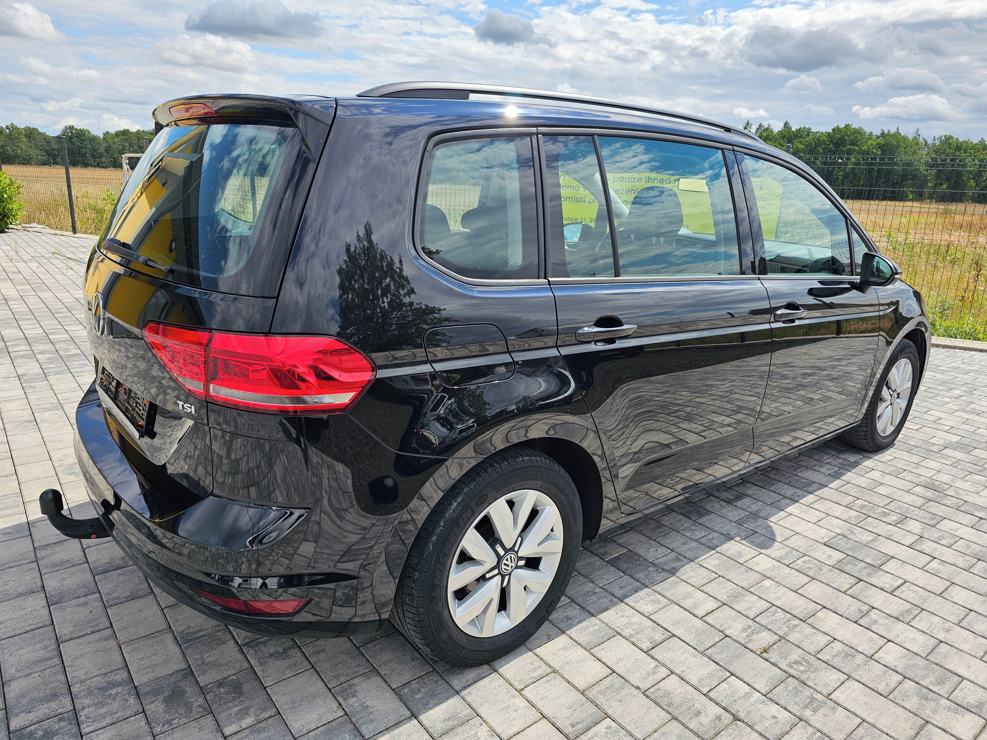 Volkswagen Touran, 1.2 TSI 81kw, 2016, Tažné zař. - fotka 5
