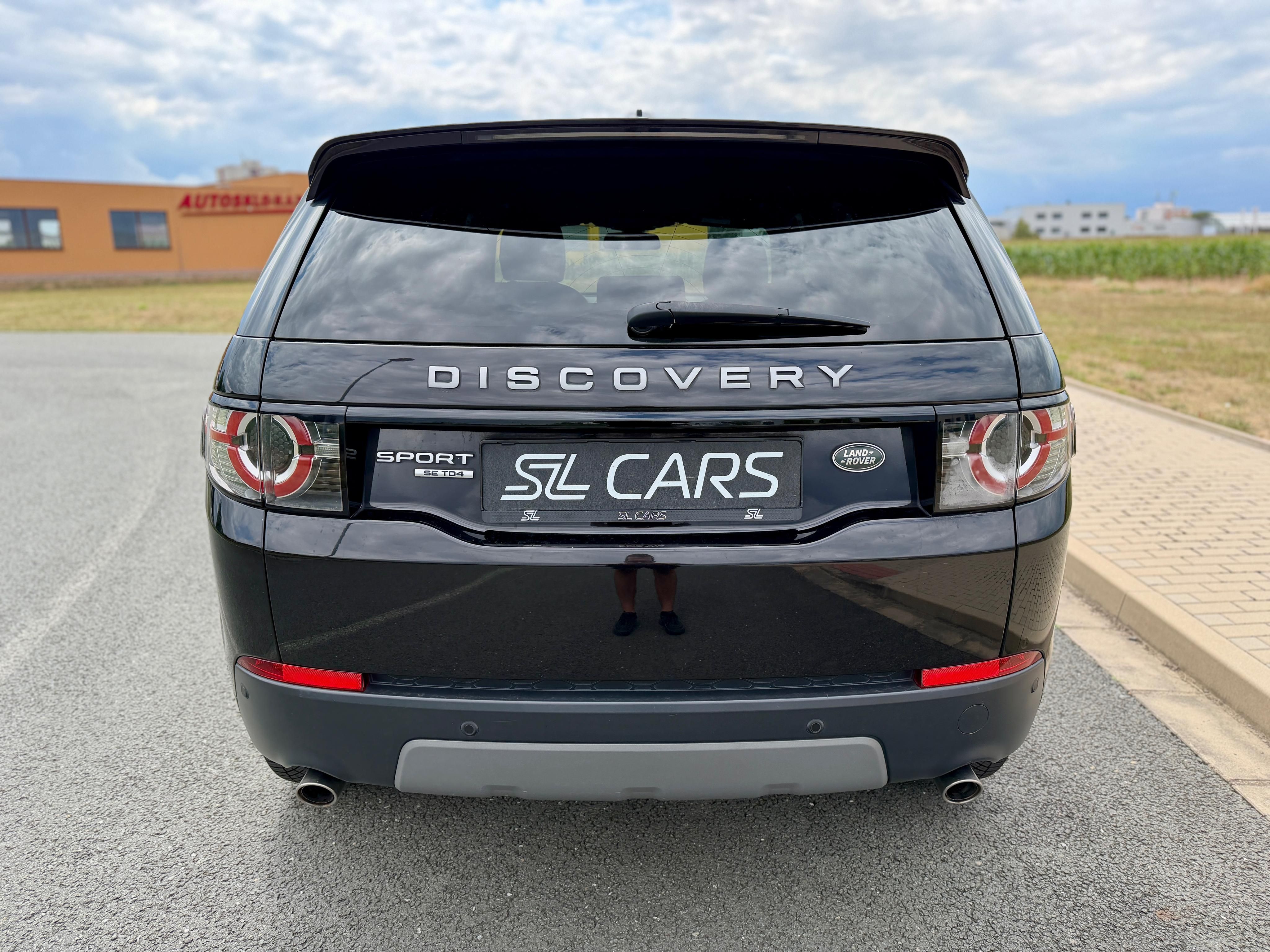 Land Rover Discovery Sport, 2.2 TD4 4X4 XENON KŮŽE TAŽNÉ - fotka 4