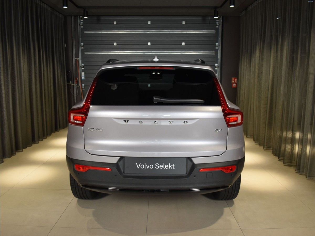 Volvo XC40, 2,0 B4 Ultra Panorama,BLIS - fotka 5