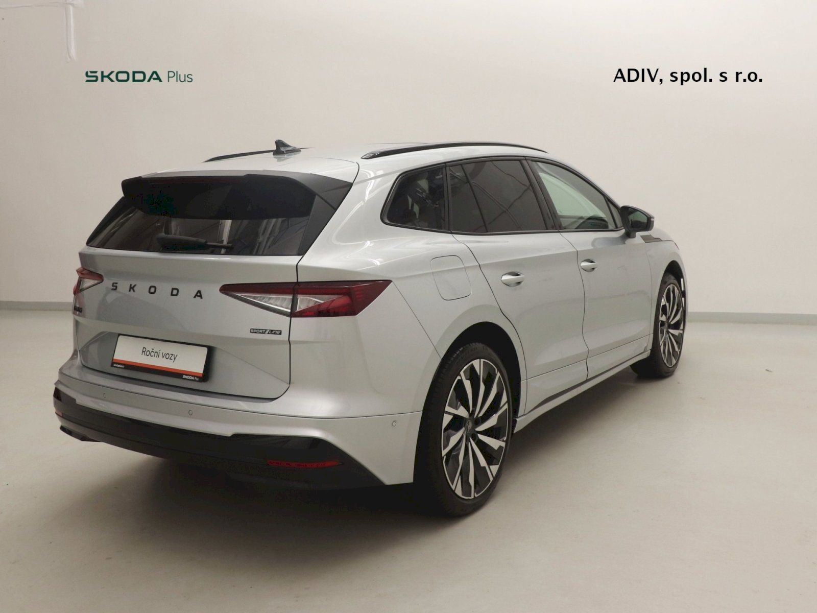 Škoda Enyaq iV, 85x 210 kW 4x4 Sportline - fotka 2