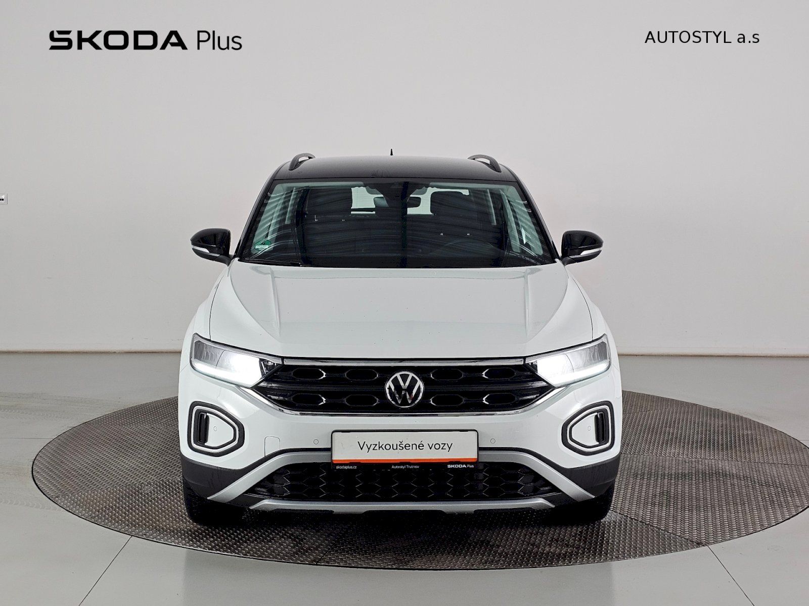 Volkswagen T-Roc, 1.0TSI 85kW LIFE WEBASTO - fotka 4