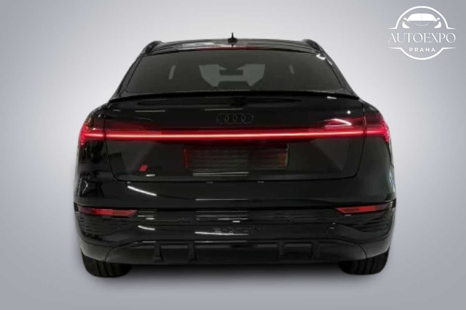 Audi Q8, Sportback 55 e-tron S-Line - fotka 4