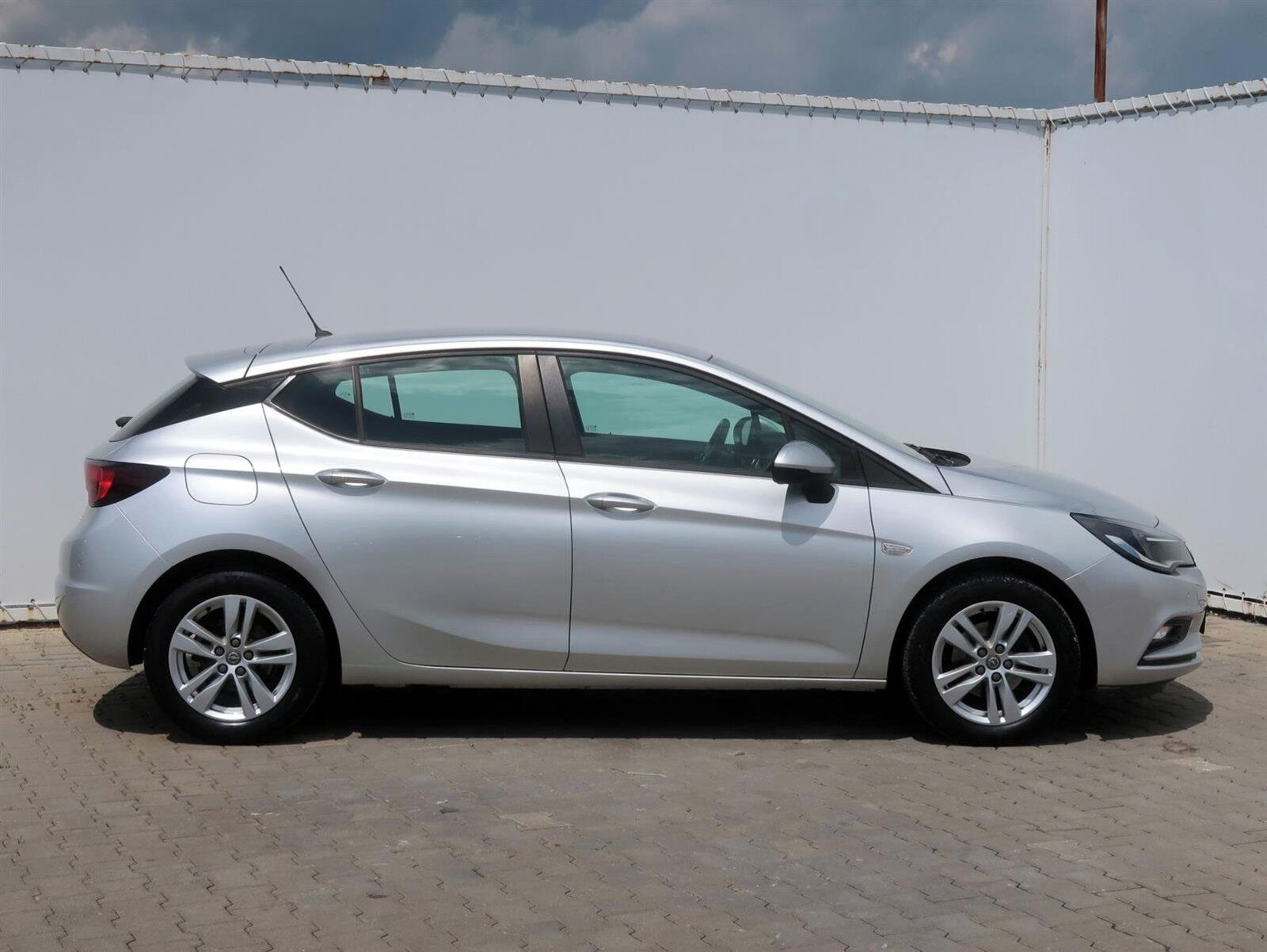 Opel Astra, 1.4 T, Serv.kniha - fotka 6