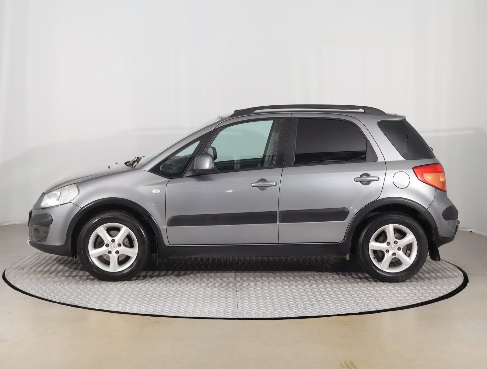 Suzuki SX4, 1.5 VVT - fotka 3