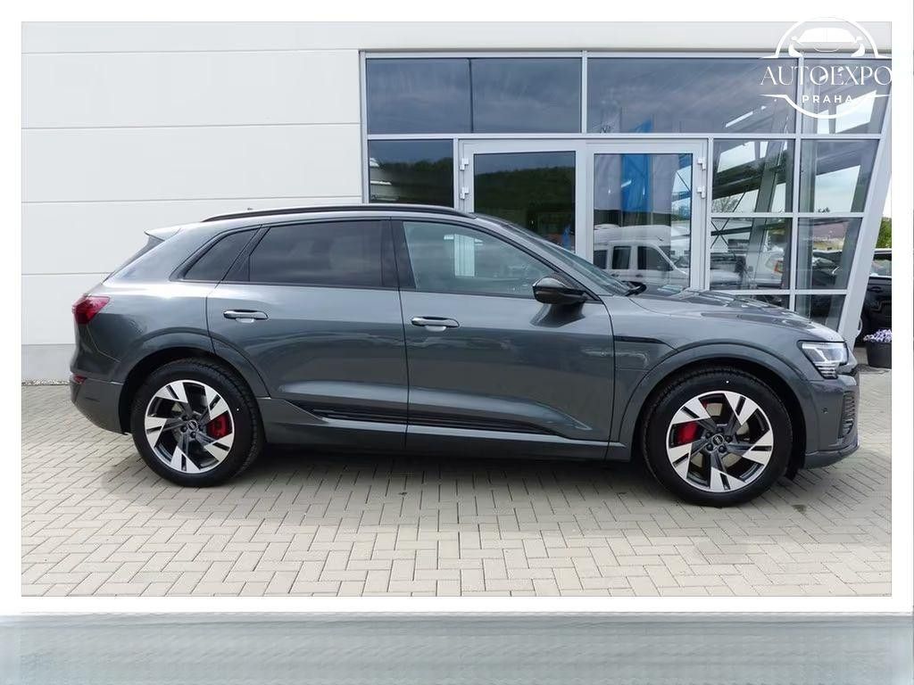 Audi Q8, 55 e-tron quattro 300KW S line - fotka 2