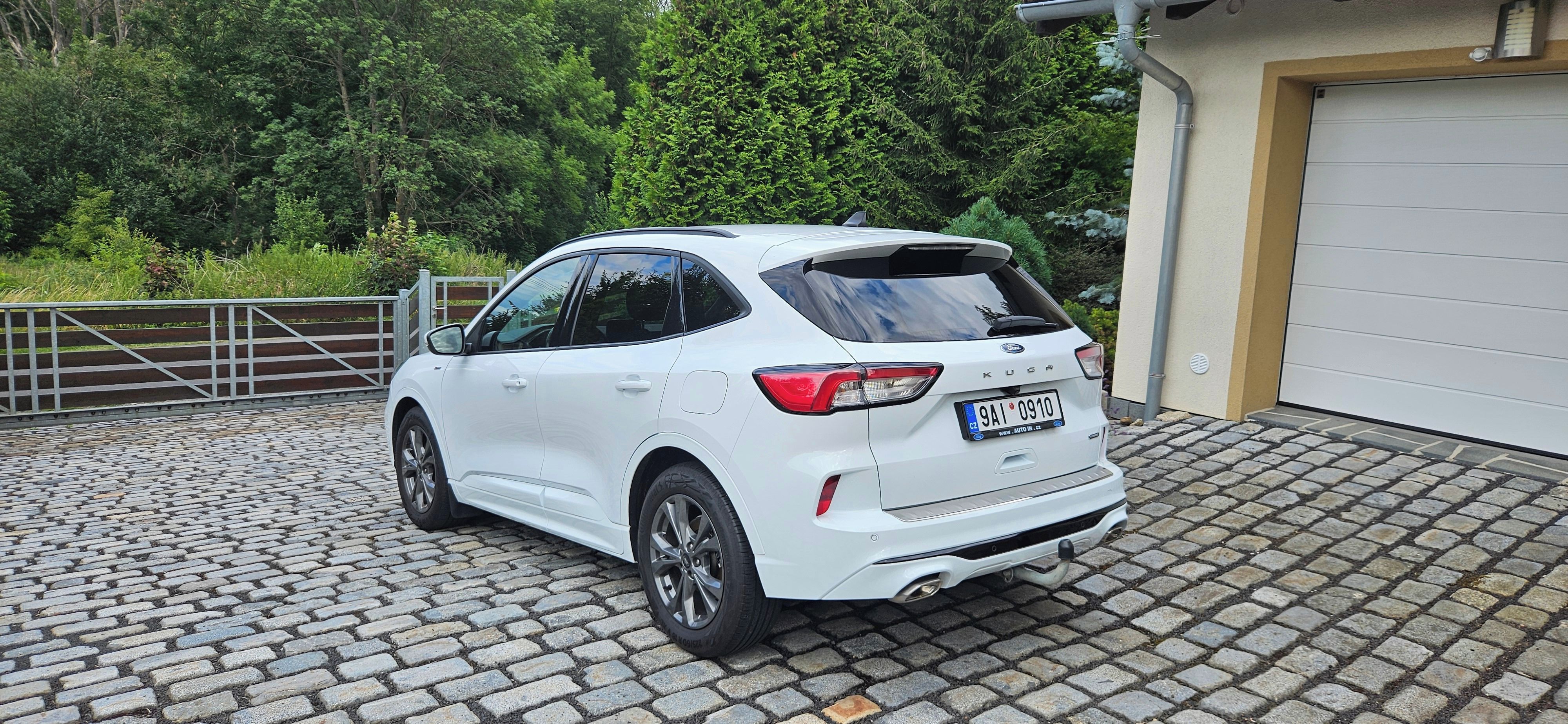 Ford Kuga, ČR, ST line, tažné, hybrid - fotka 2