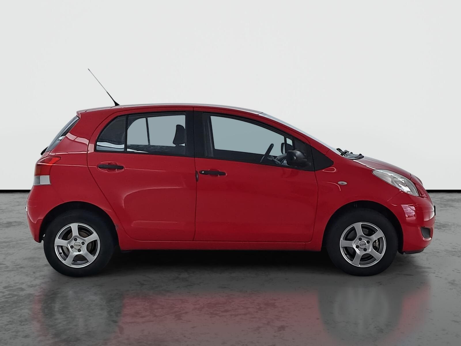 Toyota Yaris, 1.0 VVT-i, Parkovací asistent - fotka 6