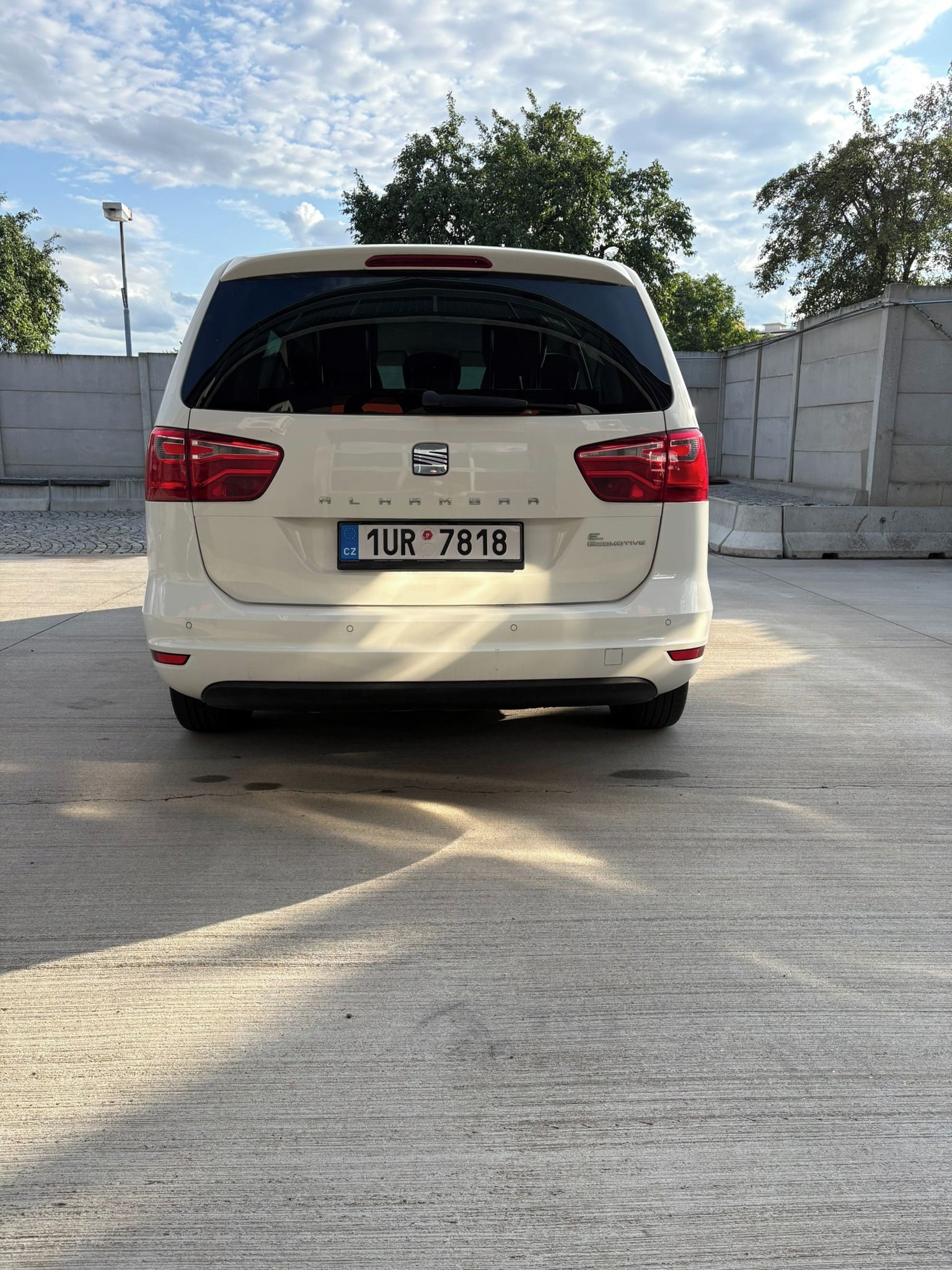 Seat Alhambra, 2.0 TDI 103 kW, 7 míst, manual - fotka 6