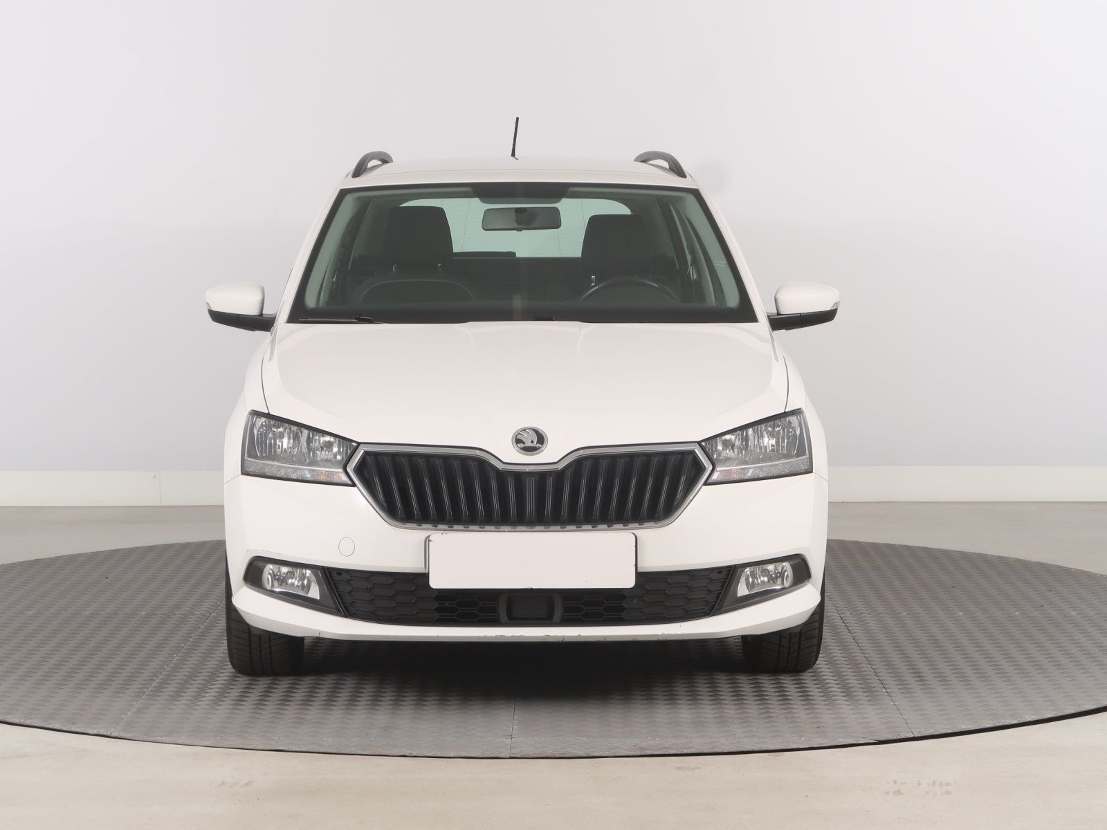 Škoda Fabia, 1.0 TSI, Ambition, ČR,1.maj - fotka 2