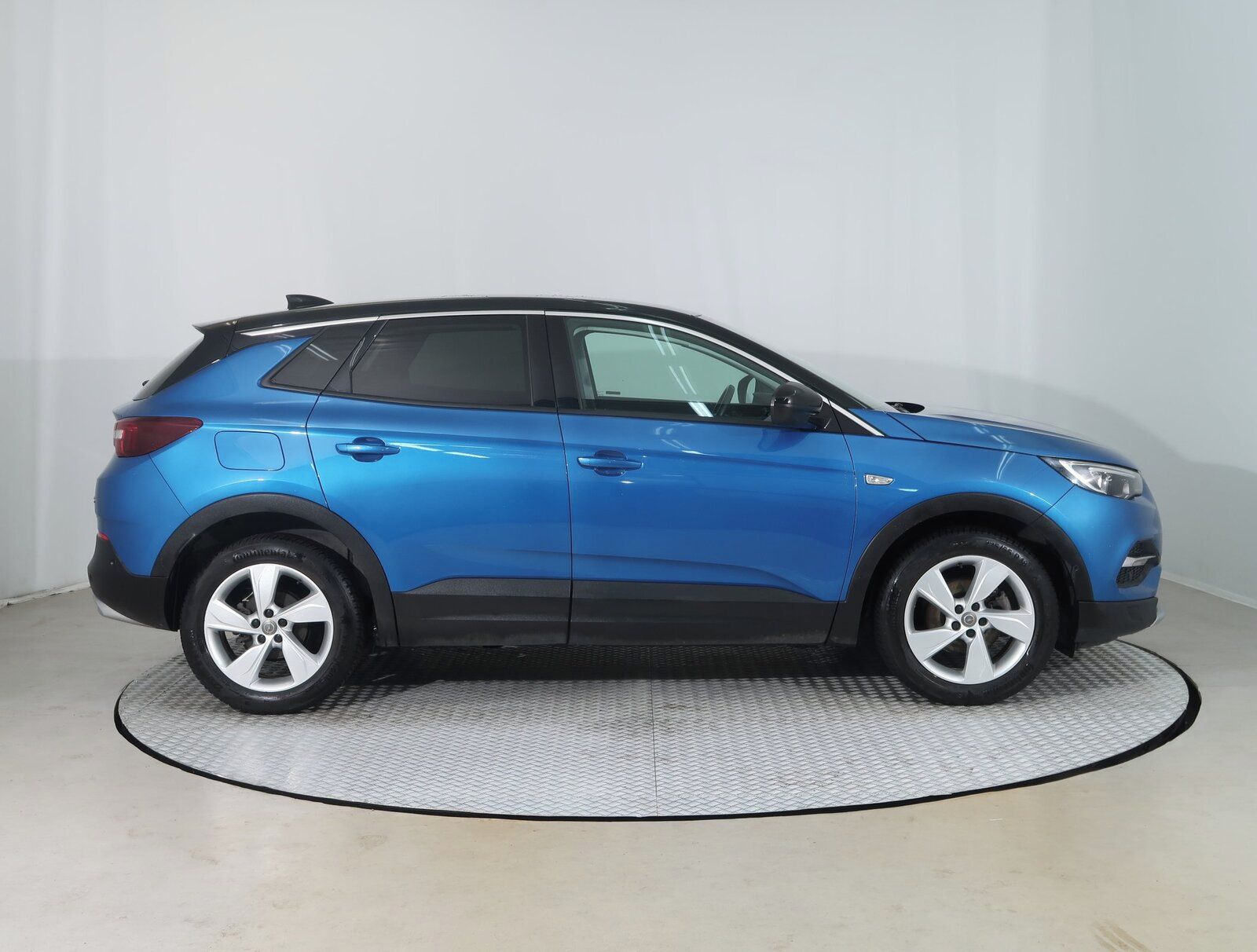 Opel Grandland X, 1.2 Turbo, Kůže - fotka 6