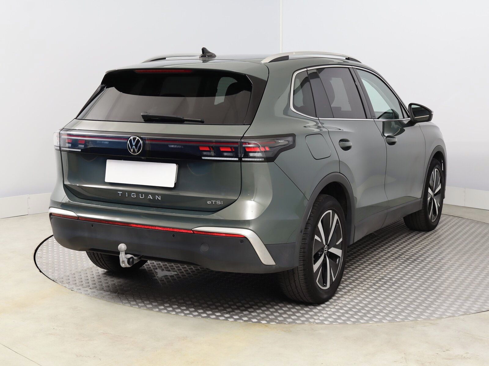 Volkswagen Tiguan, 1.5 eTSI, Elegance - fotka 5