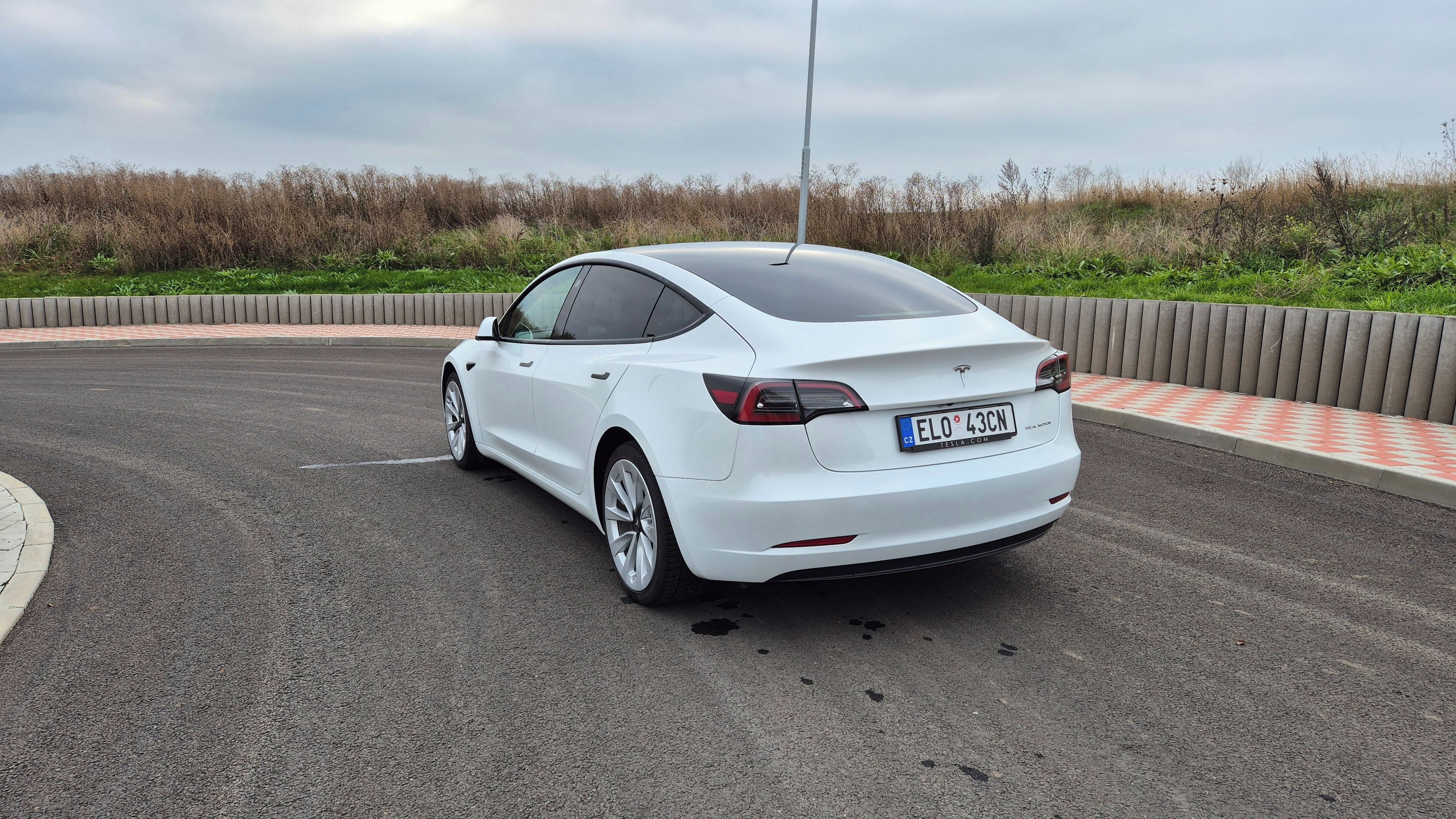 Tesla Model 3, Long Range AWD 79kwh 2023 - fotka 5