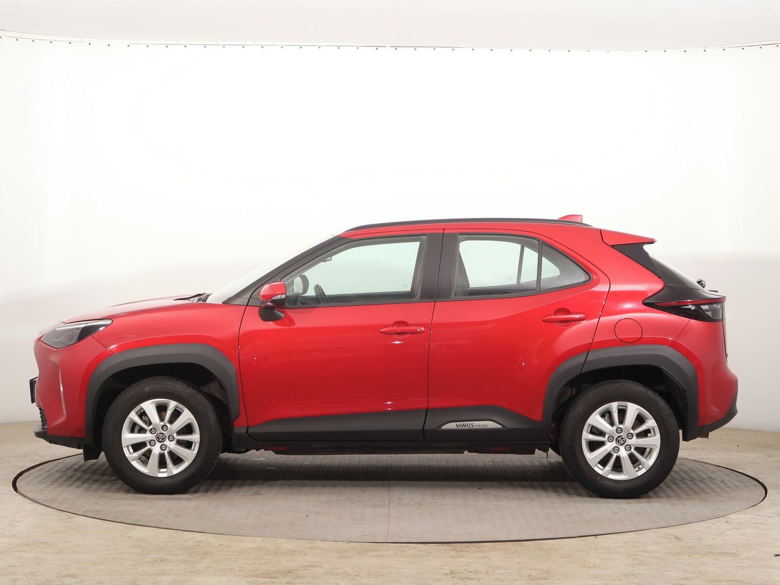 Toyota Yaris Cross, 1.5 VVT-i, Serv.kniha - fotka 3