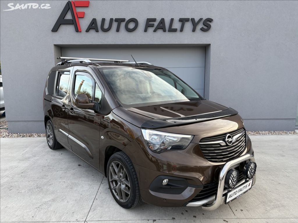 Opel Combo, 1,2 i 81 KW LIFE PANORAMA CZ