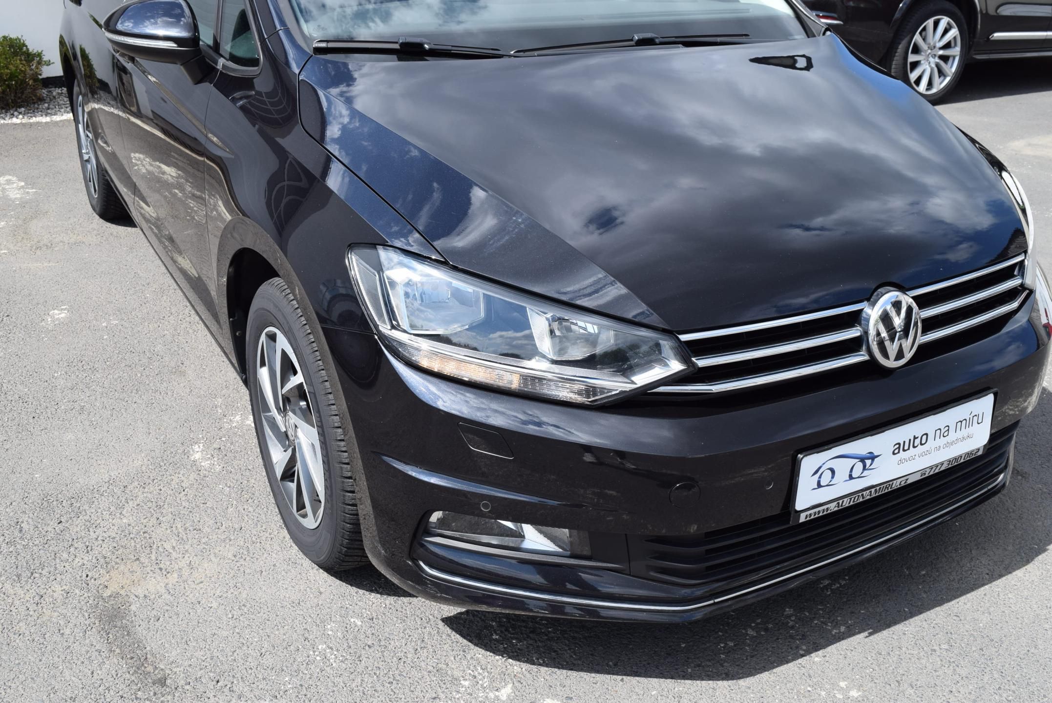 Volkswagen Touran, 1.4TSI 110kw 7MÍST CLBMT NAVI - fotka 4