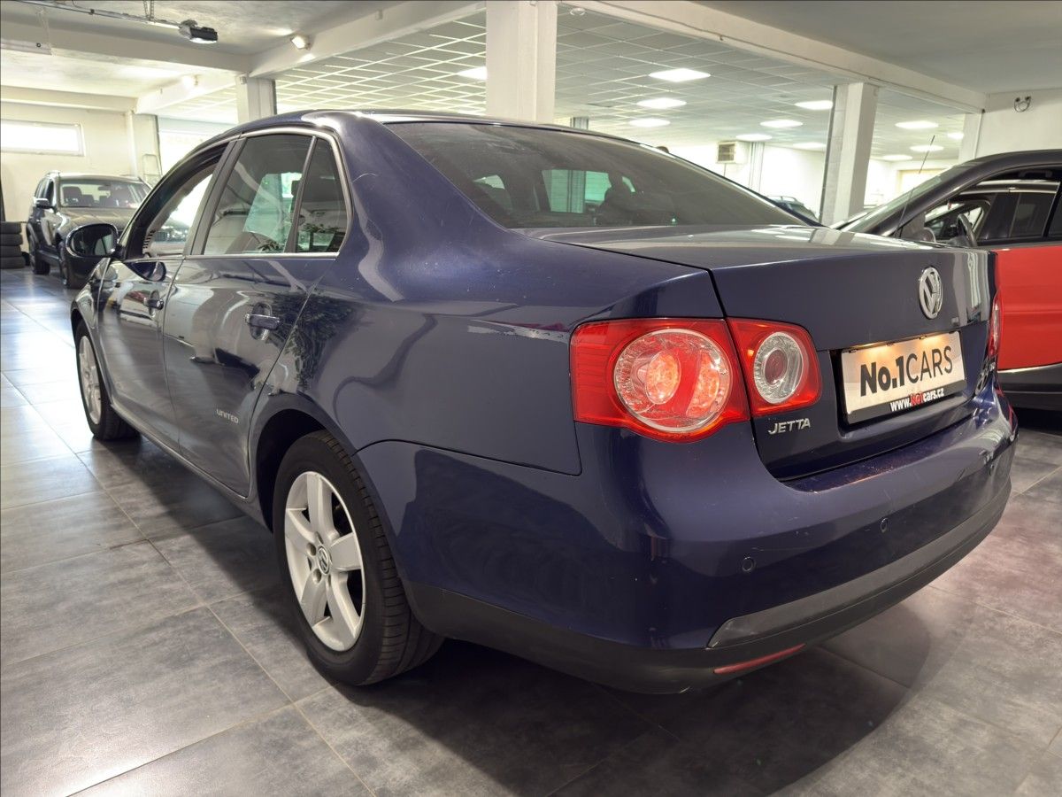 Volkswagen Jetta, 1,9   TDI 77KW UNITED 1.MAJ - fotka 5