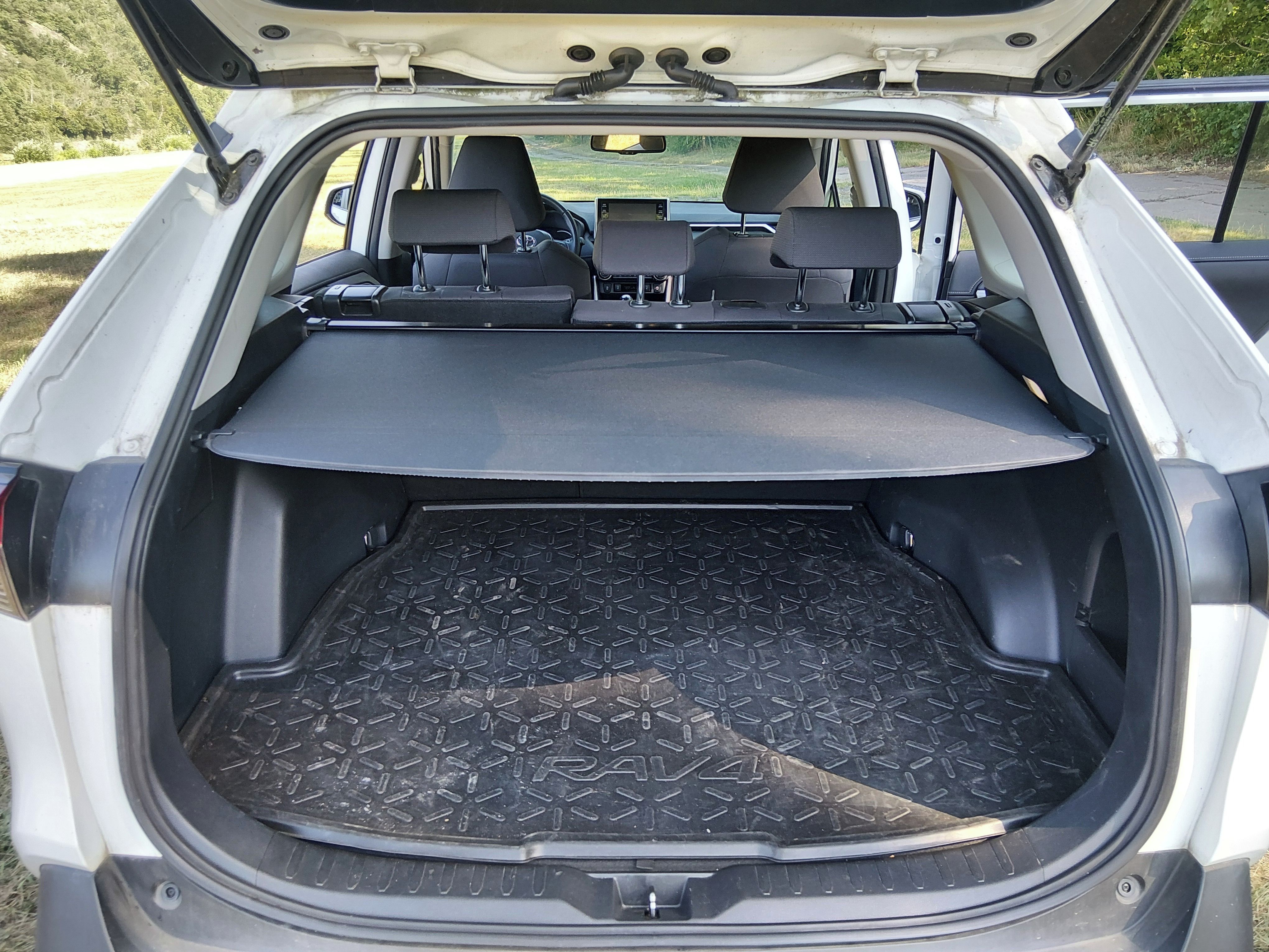 Toyota Rav4, 2.0 VVT-i ,,najeto 25.000" - fotka 6