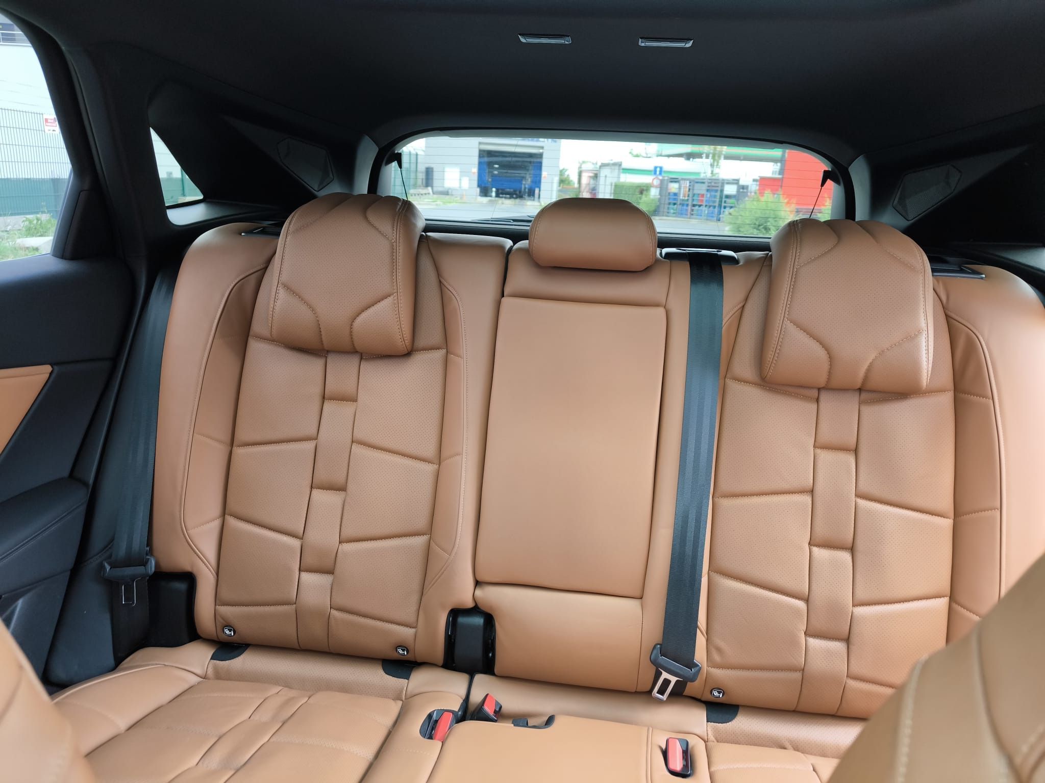 DS 7 Crossback, 1,5 BlueHDi 130k EAT8 - fotka 6
