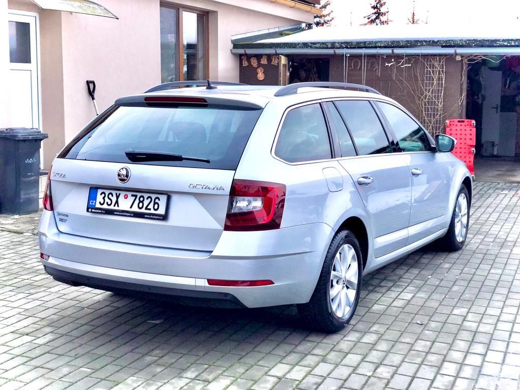 Škoda Octavia - fotka 3